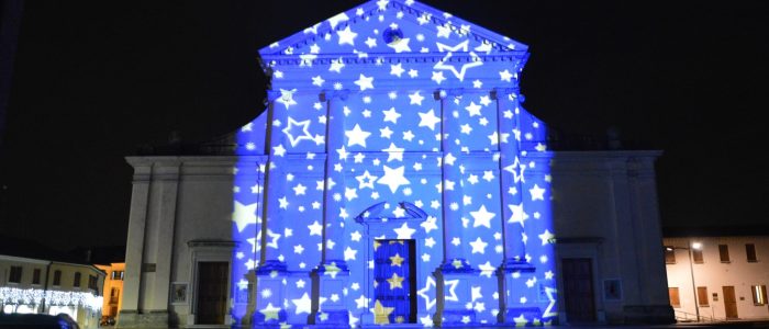 NATALE proiezioni personalizzate di luce su facciate